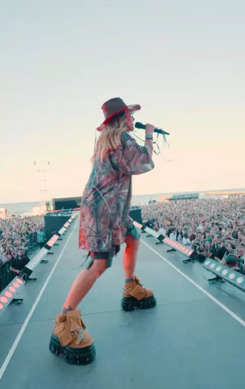 delia-la-neversea