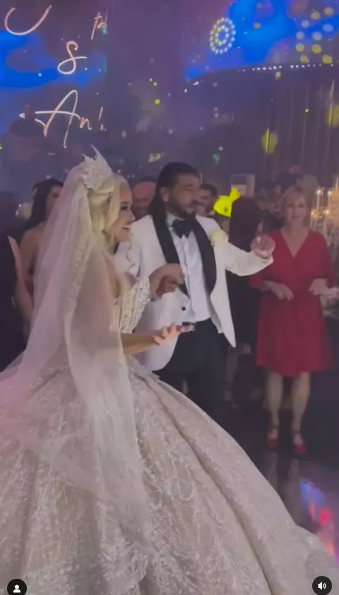 Anda Adam s-a căsătorit (3)