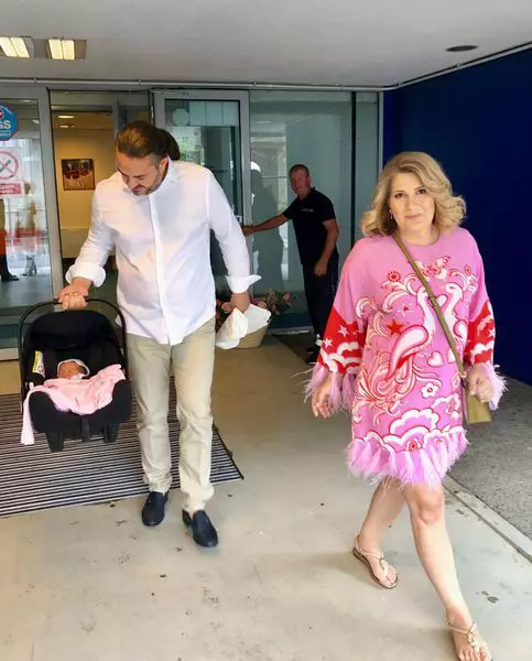 Alessandra Stoicescu a născut acum o lună