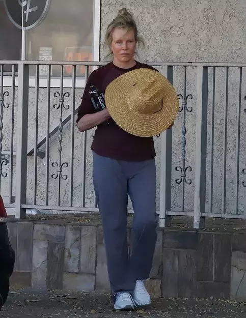 Cum-arata-astazi-Kim-Basinger.-La-67-de-ani-fostul-sex-simbol-a-ajuns-de-nerecunoscut-15