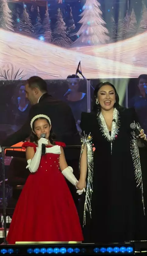 Eva Măruță, după ce a cântat cu mama ei pe scenă  (3)