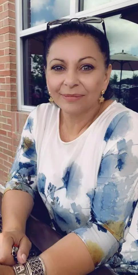 Elena Cârstea s-a mutat în 2006 în America