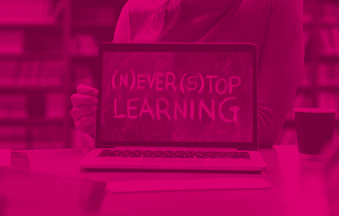 Telekom Romania oferă gratuit internet 4G și licențe în platforma educațională Adservio, profesorilor, elevilor și părinților, până la finalul anului