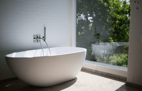 Alegerea căzii ideale pentru o baie modernă. Cum obțineți un spațiu personal de relaxare?