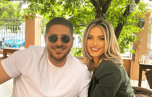 Diana Enache a născut în secret, luna trecută. Bunicul Adrian Enache a dat vestea cea mare