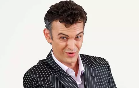 Cum arată astăzi Dragoș Stoica, actorul care îl imita pe Gigi Becali în „Mondenii”. Are 52 de ani și a renunțat complet la televiziune