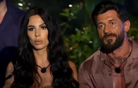 Andrei și Cristina Rotaru de la „Insula Iubirii” au divorțat după 10 ani de căsătorie. Cei doi încă locuiesc în aceeași casă