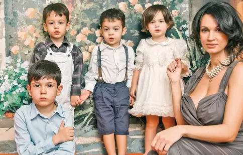 Imagini de colecție cu Kim, fiica Nicoletei Luciu. Cum arată adolescenta. A moștenit trăsăturile celebrei mame