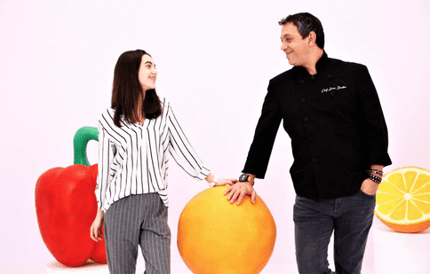 Chef Sorin Bontea face echipă cu familia sa în bucătărie