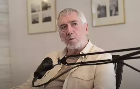 Cu ce se ocupă Dan Chișu de când a renunțat la România. Actorul locuiește într-un sat idilic din Franța