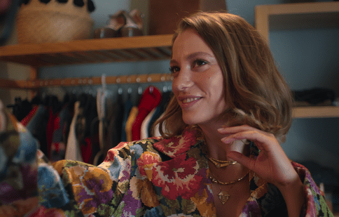10 seriale noi și sezonul 2 din Mulțumesc, următorul, cu frumoasa Serenay Sarıkaya, în 2025 pe Netflix. Lista completă a premierelor