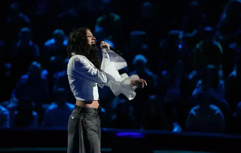 Puya cu greu și-a stăpânit lacrimile după numărul lui Sharon de la X Factor: „Bravo, mi-ai dat o lecție!”