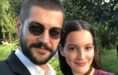 Leyla Feray și Serhat Teoman s-au despărțit după 10 ani de relație. Fanii se așteptau la nuntă, nu la o separare