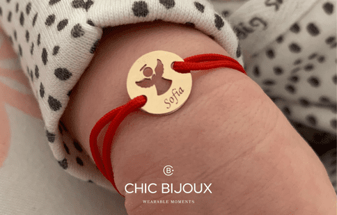 Tradiție sau tendință? Brățările de aur pentru cei mici și semnificația lor