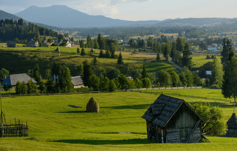 Drumeții și trasee montane spectaculoase în jurul stațiunii Vatra Dornei