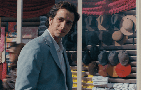 „Muzeul inocenței” ajunge pe Netflix: o poveste de dragoste și obsesie în Istanbulul anilor ’70. Distribuție și trailer