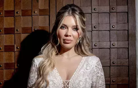 gina-pistol-a-dezvaluit-cum-si-a-ales-rochiile-de-mireasa.-a-publicat-noi-imagini-din-ziua-nuntii-e1687804161821