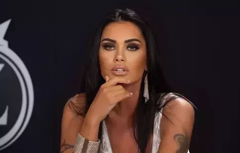 oana-zavoranu-divorteaza-dupa-sapte-ani-de-casnicie-12-e1695814114162