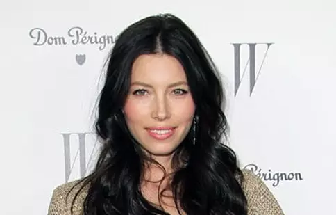 Jessica Biel stă departe de droguri