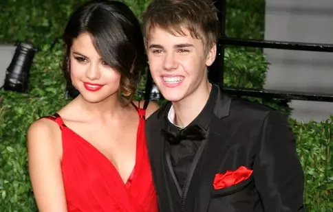 Abia s-au despărţit, dar Bieber vrea să o recâştige pe Selena Gomez