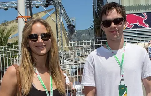 Jennifer Lawrence şi Nicholas Hoult şi-au cumpărat o casă