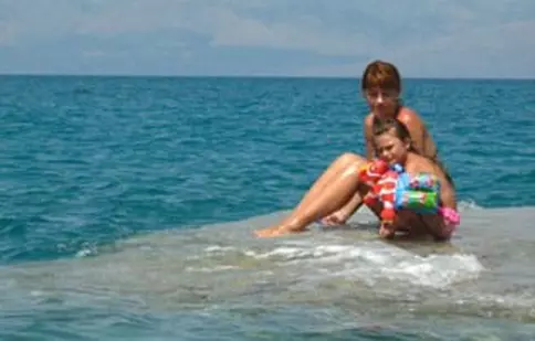 FOTO: Anca Nastasi a experimentat criza grecească în Corfu