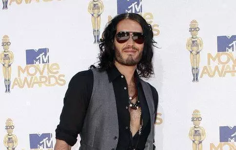 Russell Brand vrea să devină tată