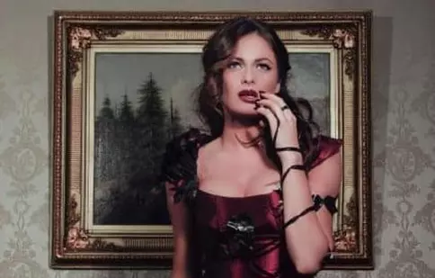 VIDEO: Raluka, vampiriţă sexy în clipul “All For You” 