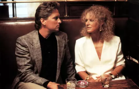 Recomandarea TVmania pentru seara de vineri, 5 mai: „Atracţie fatală”, cu Michael Douglas și Glenn Close