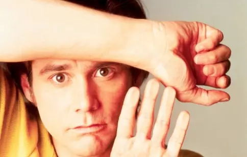 Jim Carrey trece printr-o criză emoţională