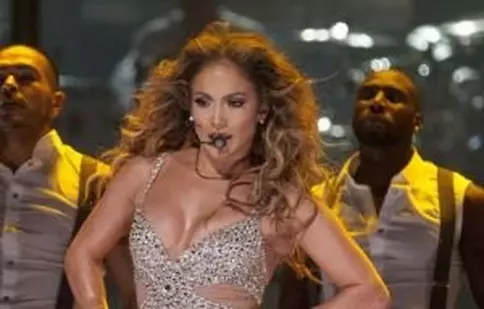 Jennifer Lopez are propriile păpuşi Barbie