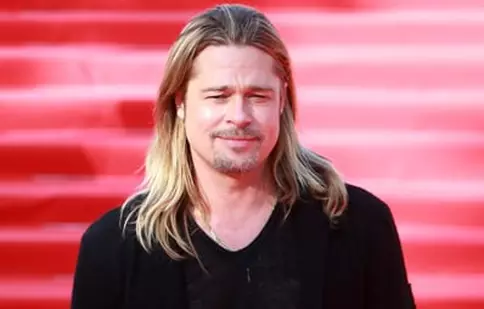Brad Pitt nu mai foloseşte săpunul