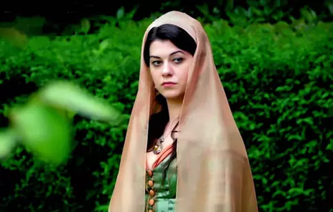 Filiz Ahmet, Nigar din “Suleyman Magnificul”, vrea să vadă România