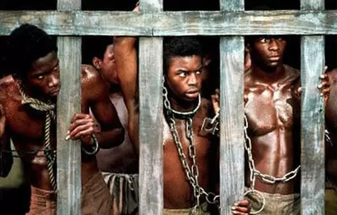 Postul History pregăteşte un remake al miniseriei „Rădăcini” 