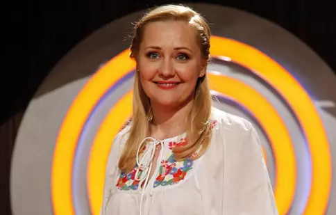 Elena Lasconi face sarmale “minune Dumnezeiască”