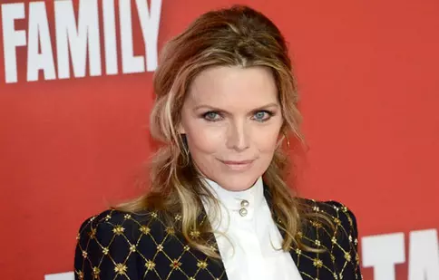 Michelle Pfeiffer poate umbla dezbrăcată prin casă