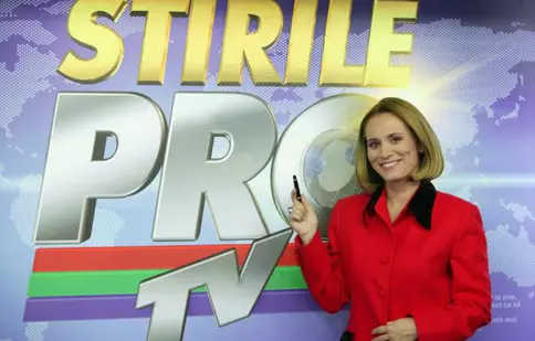 De ziua Pro TV, Andreea Esca va purta sacoul roşu vechi de 18 ani