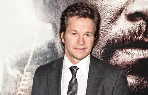 Mark Wahlberg încearcă să se îngraşe