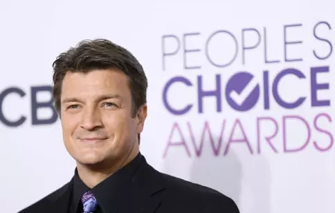 Nathan Fillion ţine cu dinţii de „Castle”
