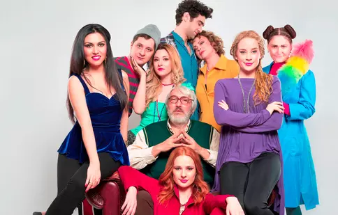 Kanal D va lansa un serial românesc: "Fetele lu’ dom’ Profesor"