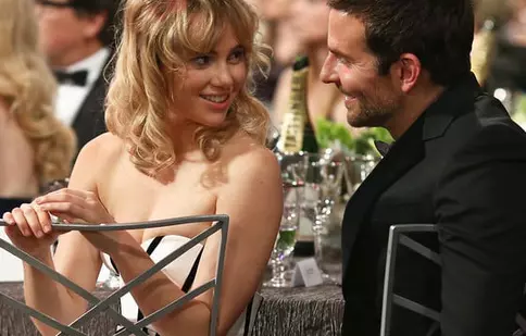 Bradley Cooper îşi vrea iubita în SUA