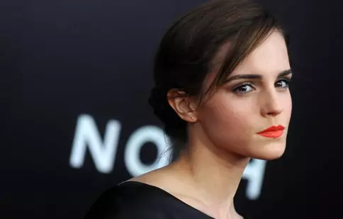 Emma Watson nu poate decide unde să se stabilească
