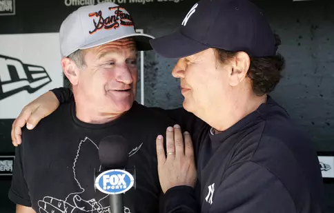 Billy Crystal îi va aduce un omagiu lui Robin Williams la Primetime Emmy Awards