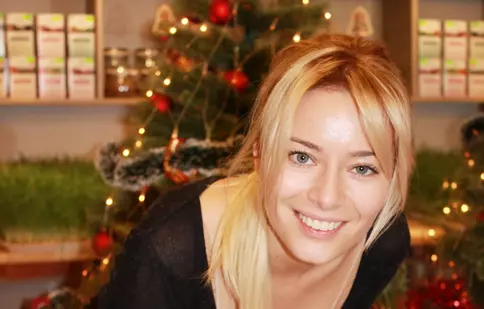 Laura Cosoi a creat un tablou din semințe pentru o cauză nobilă