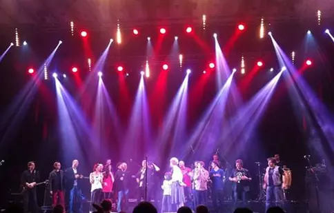 Teo Trandafir și prietenii ei au făcut show la concertul de la Sala Palatului