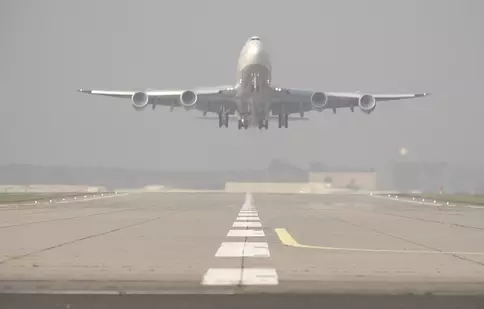 Din iunie, Discovery Channel va difuza seria originală „Mega aeroportul”