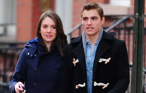 Actorii Alison Brie („Mad Men”) şi Dave Franco s-au logodit