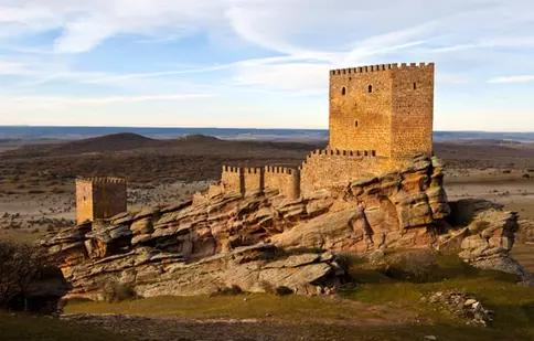 Noi decoruri în „Urzeala tronurilor”: Tower of Joy