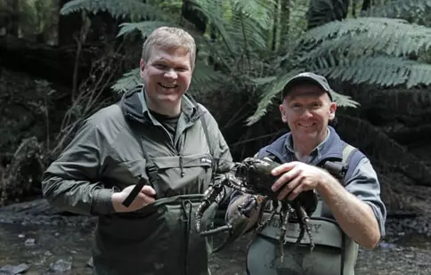 BBC Earth: „Întâlnirile periculoase ale lui Ray Mears”