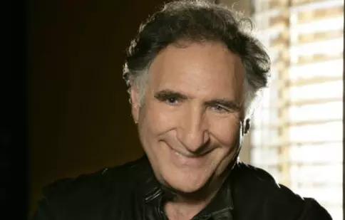 Judd Hirsch are un rol cameo în „Teoria Big Bang”